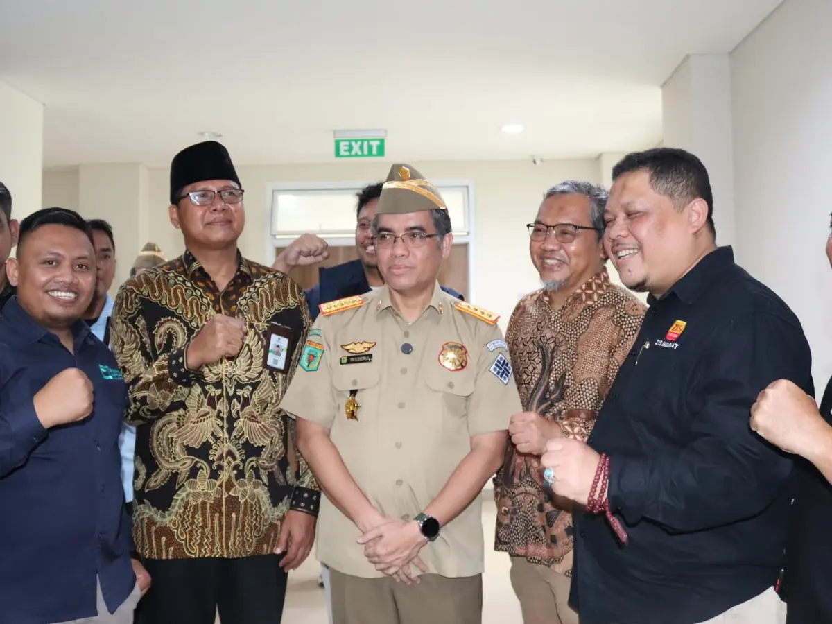 menaker-tinjau-program-ruang-amal-pelatihan-strategis-buka-peluang-kerja-untuk-150-anak-dhuafa